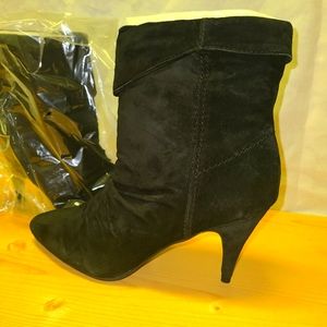 Chinese Laundry Women's Jenny Ankle Boots Black Micro Suede Size 8.5